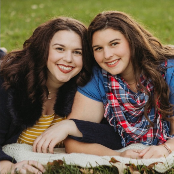 Meet your Posher, Ronda - Picture 1 of 1